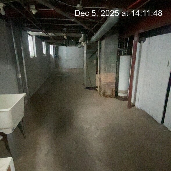 Building Photo - 823 E Clarke St