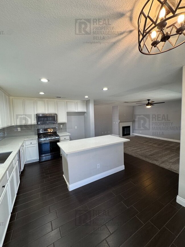 Building Photo - 23694 Canyon Heights Dr