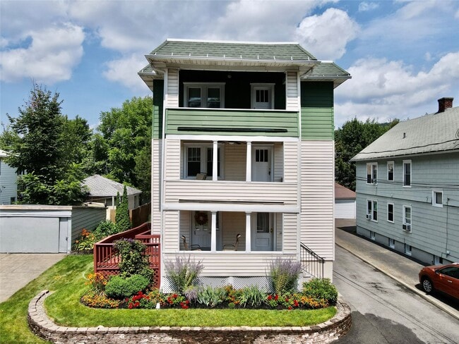 Building Photo - 147 E Frederick St