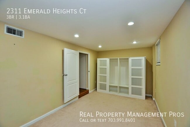 Building Photo - 2311 Emerald Heights Ct
