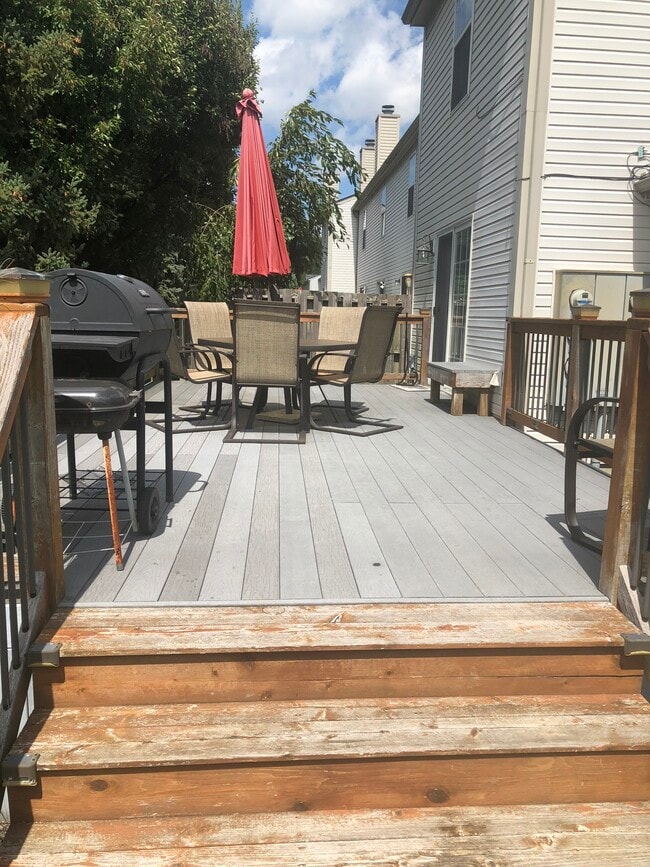 Building Photo - 229 MACANDREWS WAY