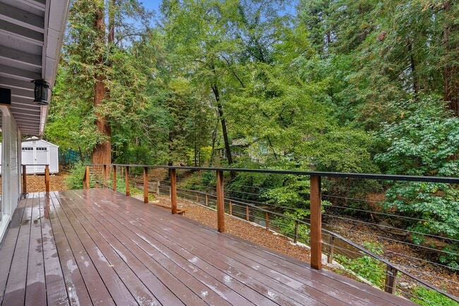 Building Photo - 1st Month FREE!! Riverfront Haven with Pri...