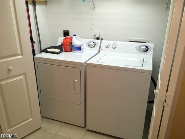 Building Photo - 2616 Somerville Loop