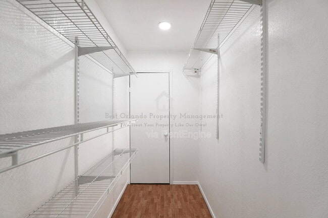 Building Photo - 820 Altaloma Ave