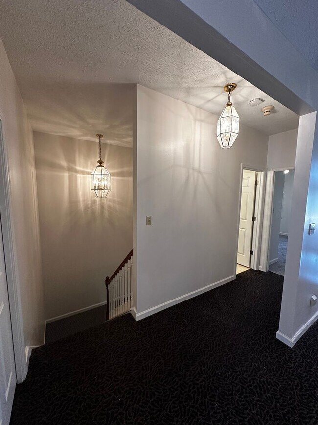 Building Photo - 1250-1254 Evans City Rd