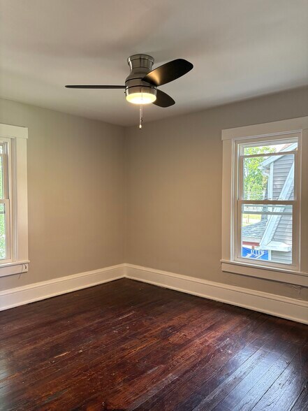 Building Photo - 332 W High St