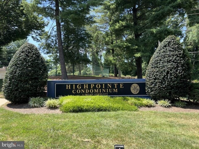 Building Photo - 4414 Falls Bridge Dr