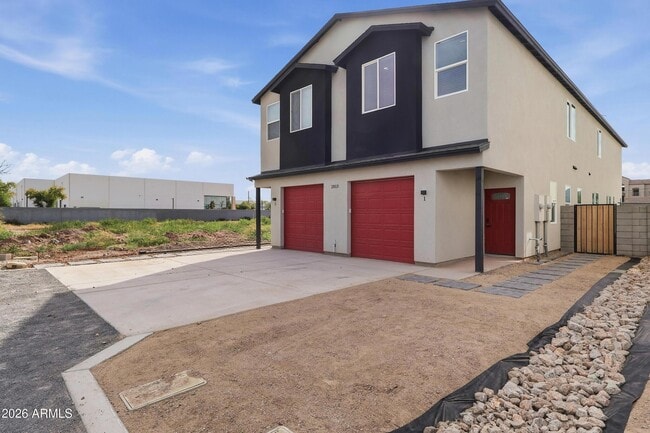 Building Photo - 2813 Trumbull Rd