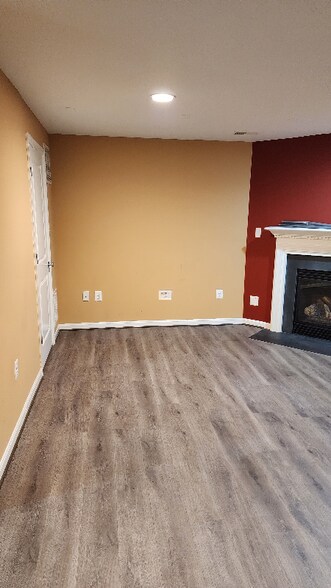 Building Photo - 25146 Harpenden Terrace