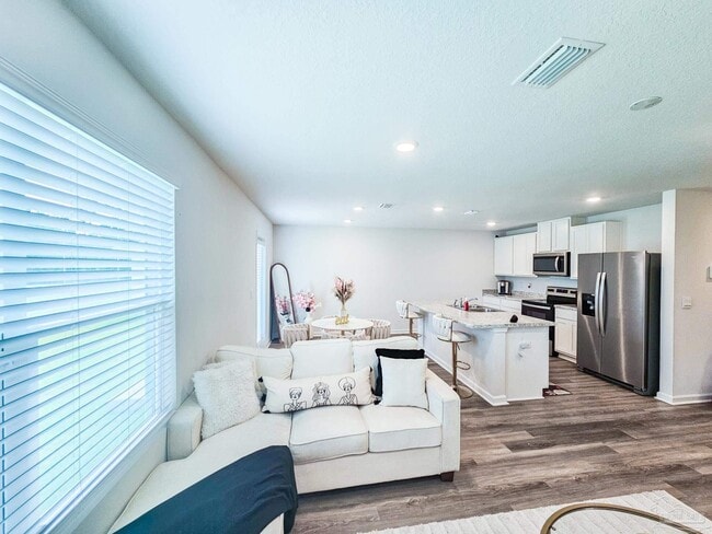Building Photo - 5832 Belmont Stakes Rd