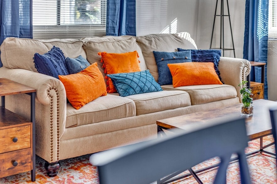 Building Photo - 1329 Walker Ave