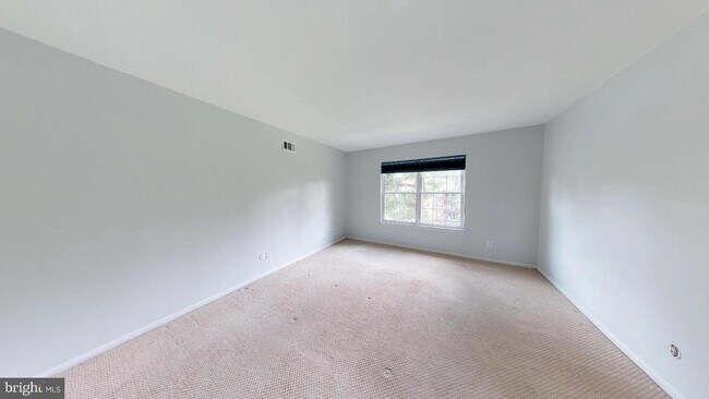 Building Photo - 244 Drummers Ln