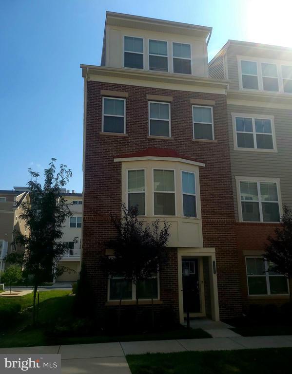 Building Photo - 7111 Tyndale Way