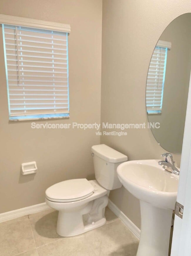 Building Photo - 7049 Samuel Ivy Dr