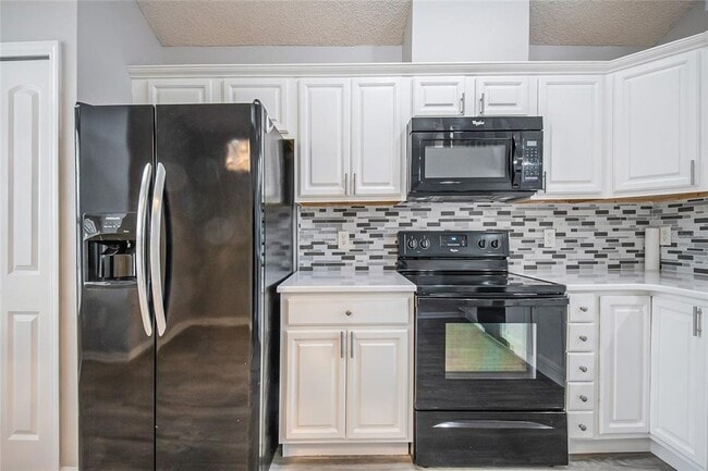 Building Photo - 2705 Stone Oak Dr