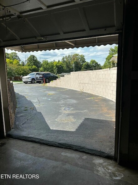 Building Photo - 112 McMahan Rd
