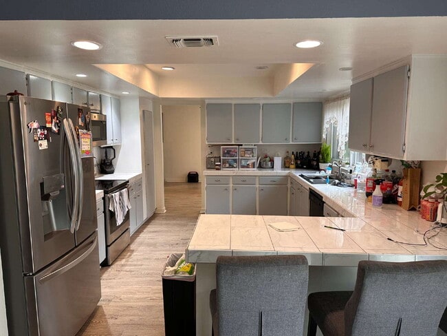 Building Photo - A Clean, Well-Sized Home With Solar in Woodland