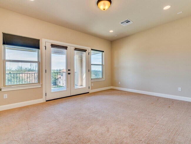 Building Photo - 11725 Shadestone Terrace