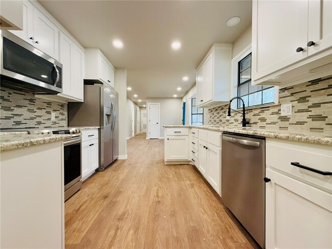 Building Photo - 1304 NW 10th St