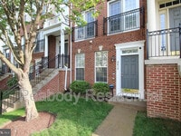 Building Photo - 2415 Rainswood Ln