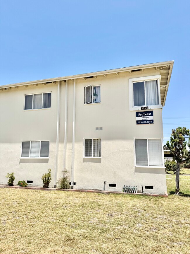 Building Photo - 5625 W Jefferson Blvd