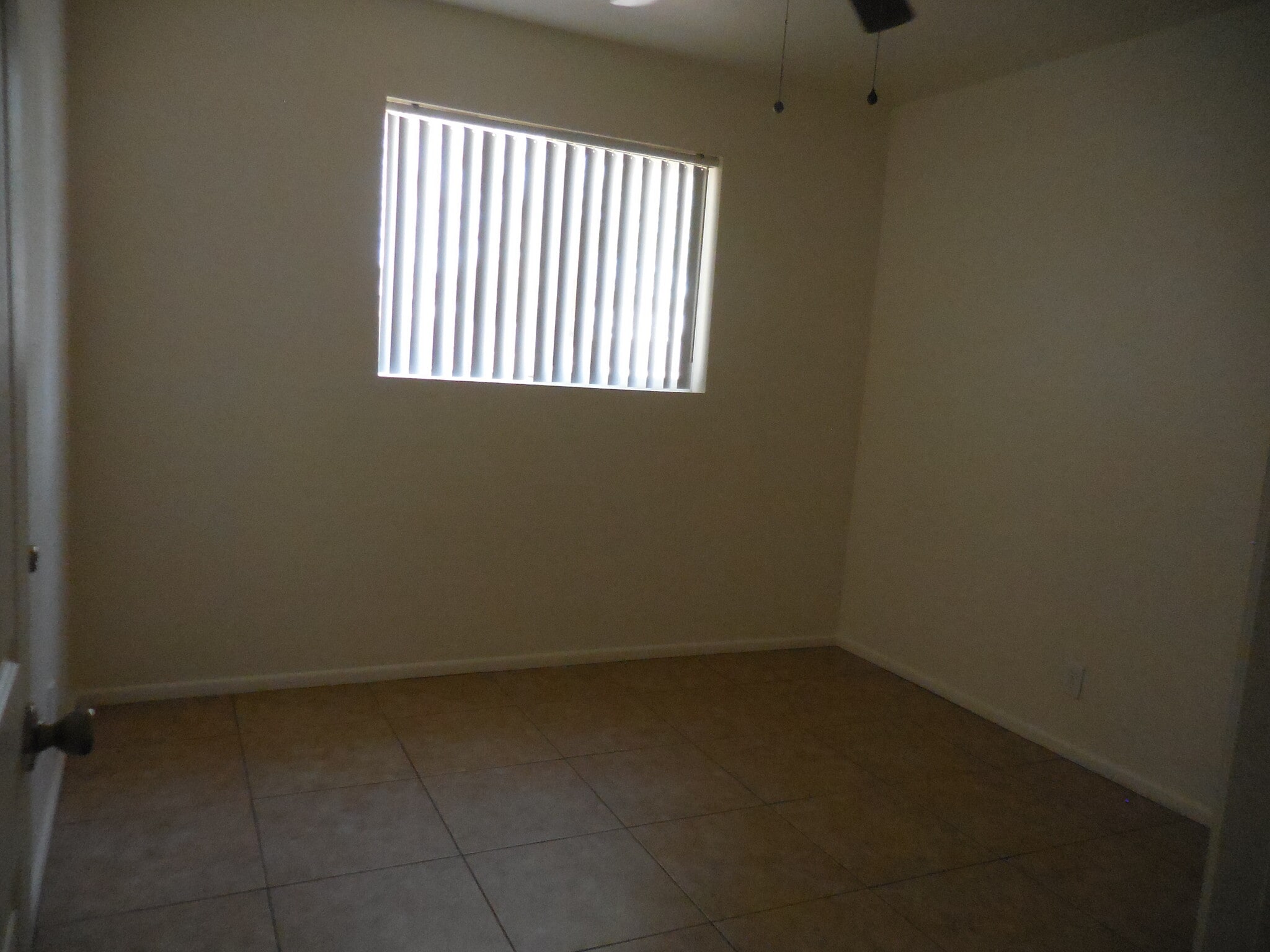 Bedroom1 1 - 1349 E Don Carlos Ave