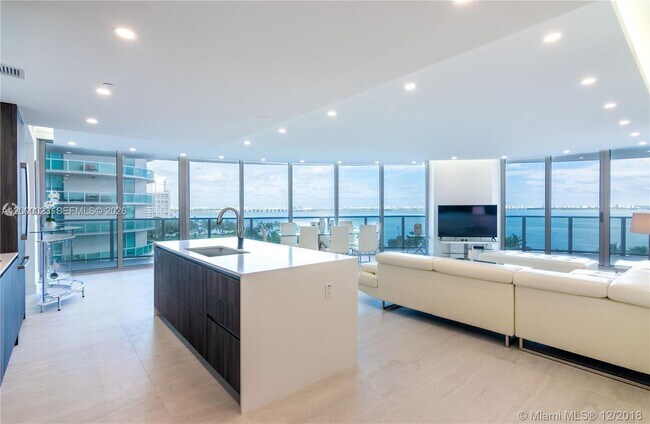 Building Photo - 488 NE 18th St