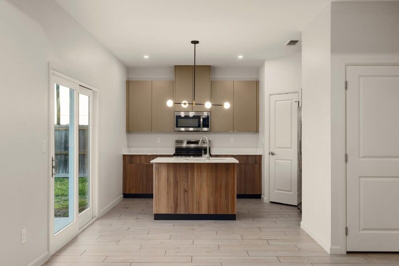 Building Photo - 3509 Duke Ave