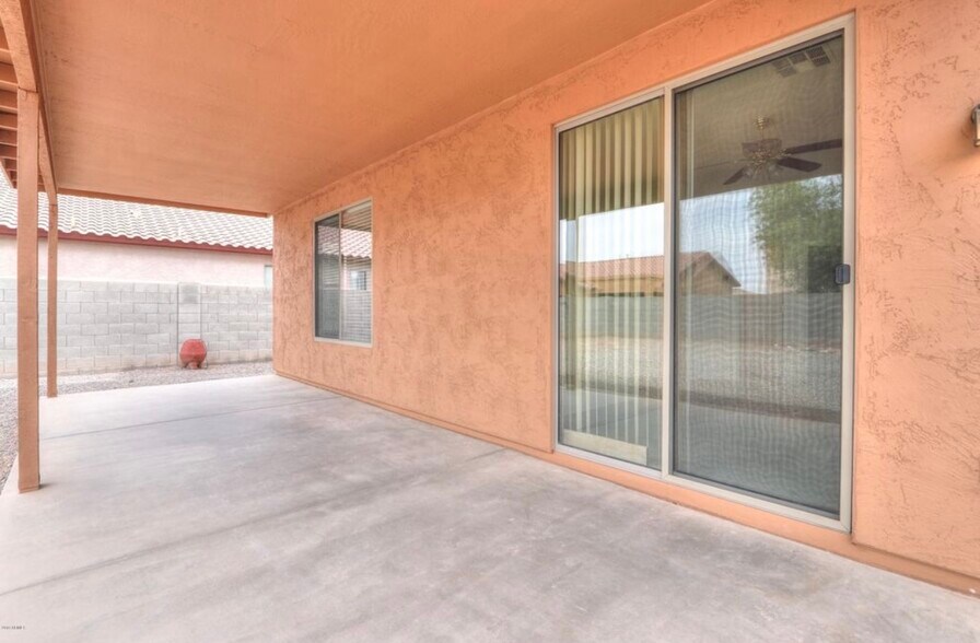 Building Photo - 45694 W Ranch Rd