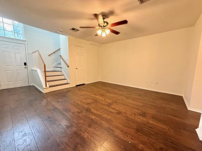 Building Photo - 1464 David Curry Dr