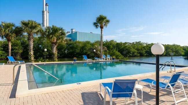 Building Photo - 1845 Robalo Dr
