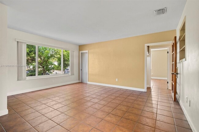 Building Photo - 6150 SW 15th St