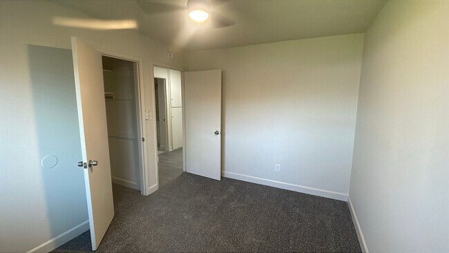 Building Photo - 4917 Orchid Way