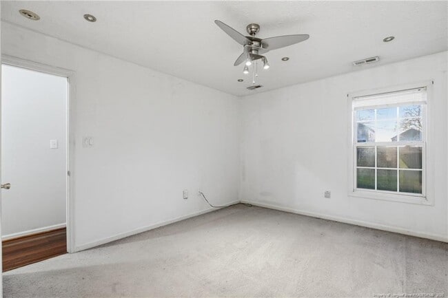 Building Photo - 419 Northwoods Dr