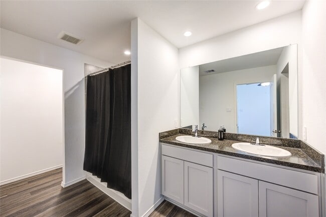 Building Photo - 5303 Creekstone Rise Ln