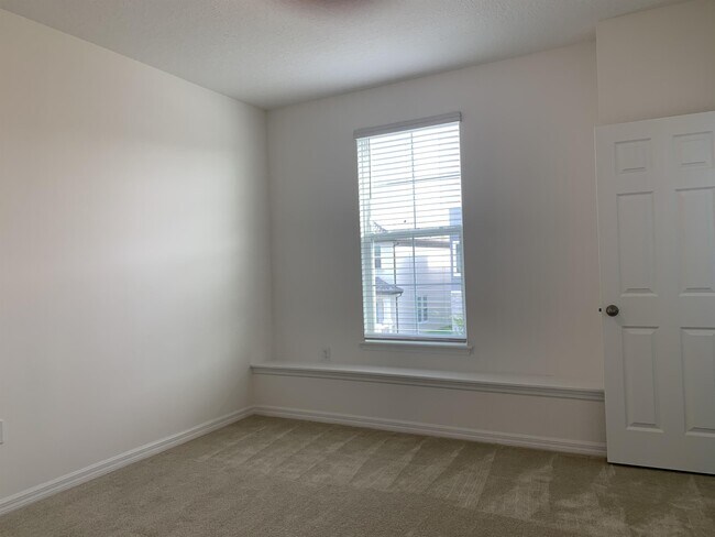 Building Photo - 10360 Austrina Oak Lp