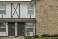 Building Photo - 2017 Paisley Dr