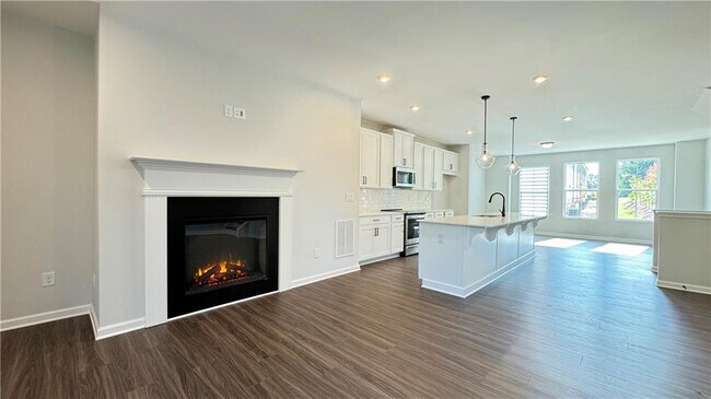 Building Photo - 1475 Creekside Cir NW