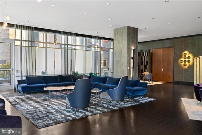 Building Photo - 1414 S Penn Square