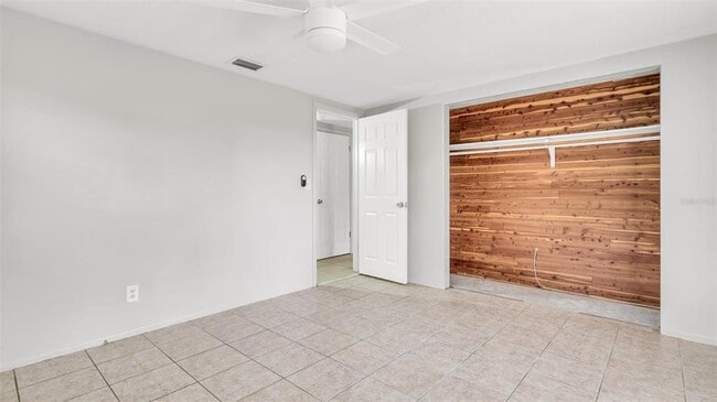 Building Photo - 7634 Fox Hollow Dr