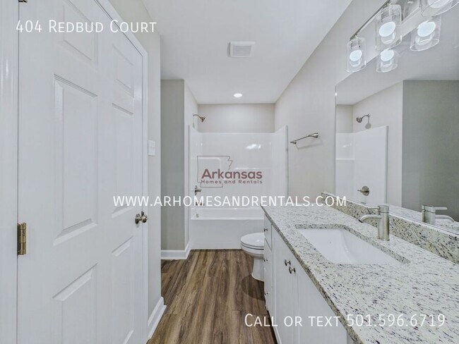 Building Photo - 404 Redbud Ct