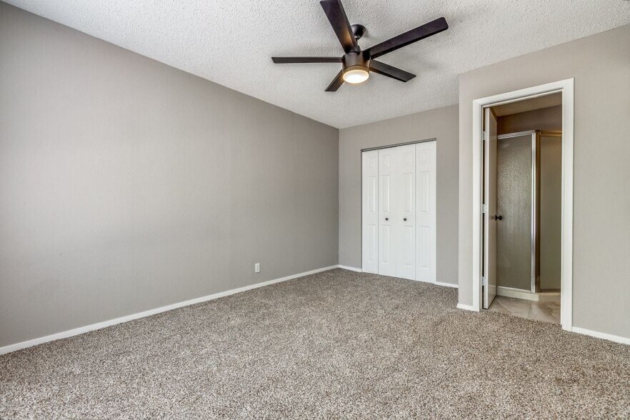 Building Photo - 312 Mockingbird Ln