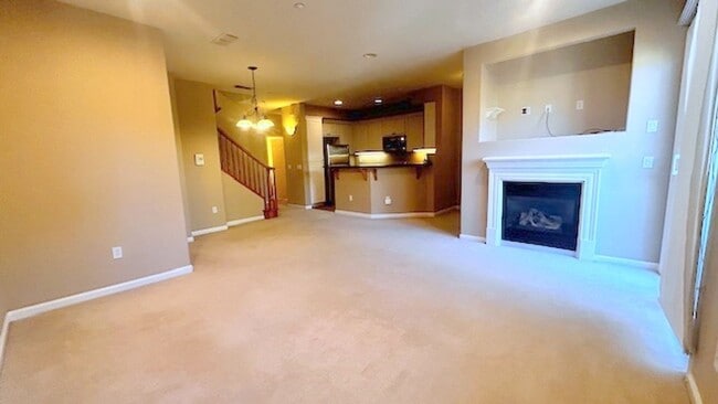 Building Photo - The Courtyards at Dublin Ranch Stunning Townhouse 3BD/2.5BA Spacious Floor Plan