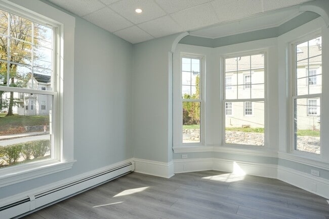 Building Photo - 47 Mechanic St