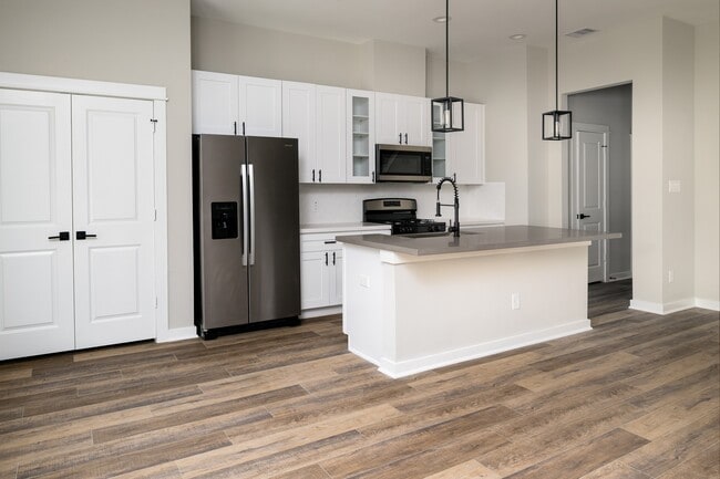 Building Photo - 417 Stonework Garden Ln