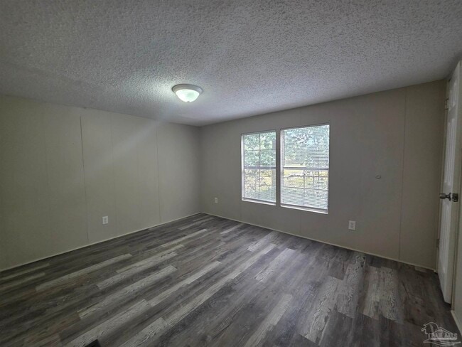 Building Photo - 2821 Hillcrest Ave