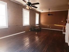 Building Photo - 100 E Collin St