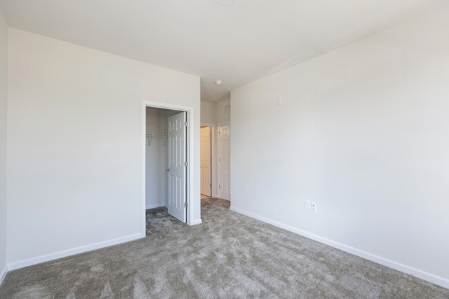 Building Photo - 93 Robeson St