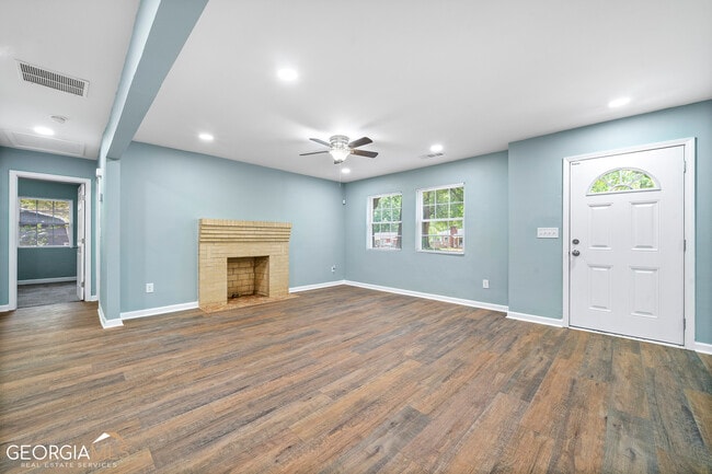 Building Photo - 1247 Cherokee Ave