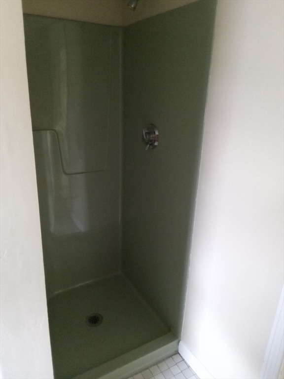 Building Photo - 121 King Philip Rd